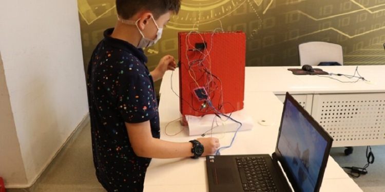 13 yaşındaki mucit sensör geliştirdi: Tehlikeye değil hayata kapı aç