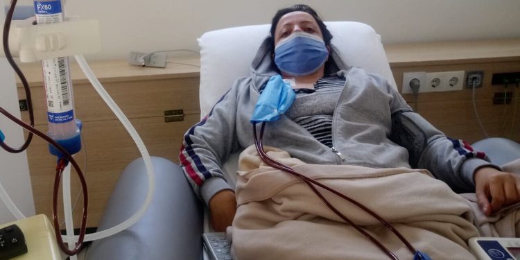 25 yıldır böbrek yetmezliği yaşayan Pınar: Organ sırası beklerken ölmek istemiyorum
