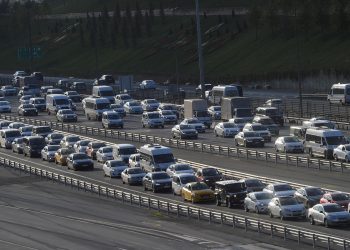 9 ayda 736 bin yeni araç trafiğe çıktı