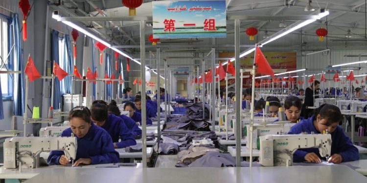 ABD Uygurları zorla çalıştıran Çinli şirkete ithalat yasağı getirdi