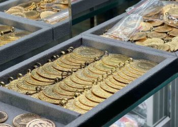 Altın rekor tazeledi: 2 bin doların üzerine yükseldi