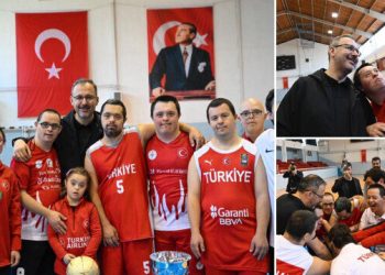 Bakan Kasapoğlu down sendromlu milli sporcular ile basketbol oynadı