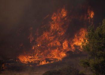 Güney California’da yangınlar nedeniyle 25 binden fazla kişi tahliye edildi