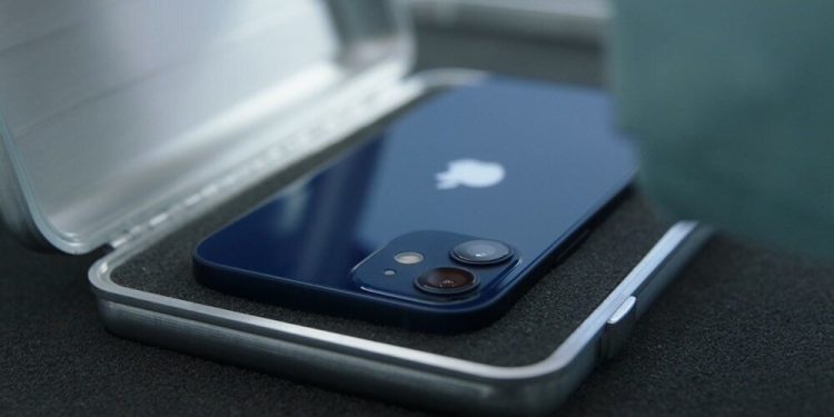 iPhone 12 Mini ve iPhone 12 Pro da tanıtıldı: Özellikleri ve fiyatı dikkat çekti