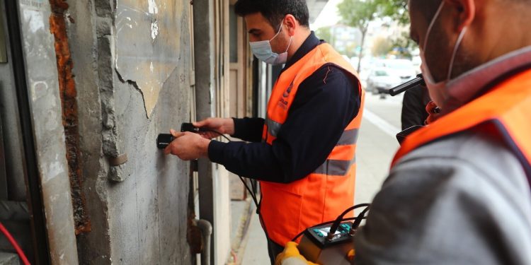 İzmir depremi sonrası dikkat çeken öneri: Binalara etiket yapıştırılsın