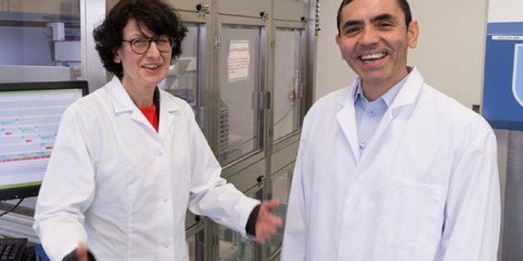 Kovid-19 aşısını bulan Türk çift ABD medyasında konuşulmaya devam ediyor: Dünyayı kurtardılar