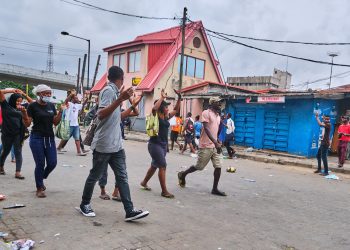 Nijerya’da şiddet ülke geneline yayıldı: Gösterilerde 94 sivil ve polis öldü