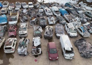 Otoparklar hurdalık gibi: Altı binin üzerinde araç getirildi