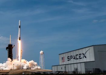 SpaceX’e ait Dragon uzay aracı fırlatıldı