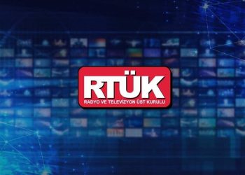 Televizyon izleyicisi ekrandaki şiddetten rahatsız