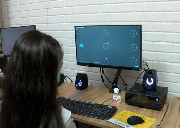 Türkiye’de ilk kez uygulanacak: Gözleriyle bilgisayar kullanıyorlar