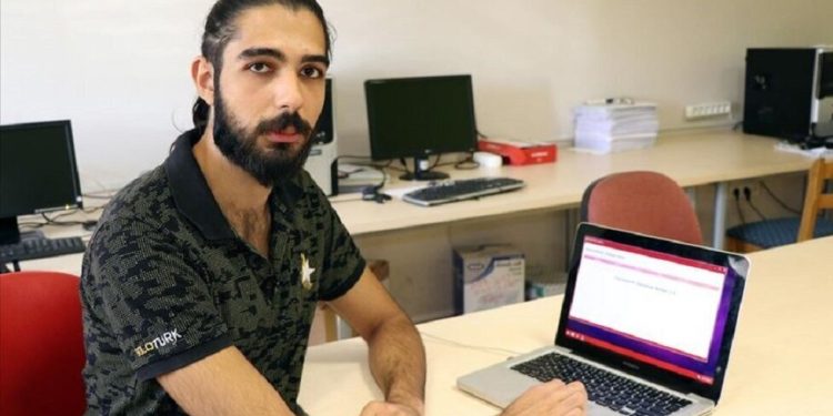 Üniversiteliden yerli ve milli işletim sistemi: 46 bin kod yazdı