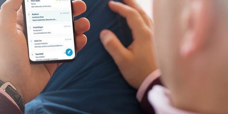 YaaniMail’in takipçi kitlesi 1 milyonu aştı