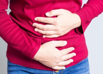 Karın ağrısı şikayetiyle hastaneye gitti: Karnında 40 yıllık cenin bulundu