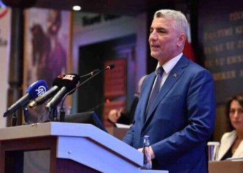 Bakan Bolat ‘gündemden kalktı’ diyerek duyurdu: İkinci el araç fiyatlarında yüzde 10-15 oranında düşüşler var