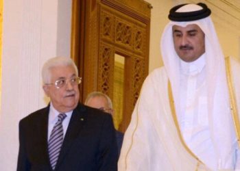 Katar Emiri Temim Filistin Devlet Başkanı Abbas’la bölgedeki gelişmeleri ele aldı