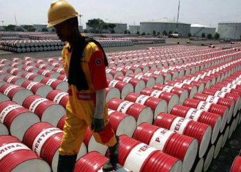 Petrol fiyatlarındaki düşüş sürüyor: 88 doların altına geriledi